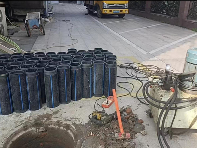 灵台PE置换管厂家 DN315置换管 非开挖管短管置换